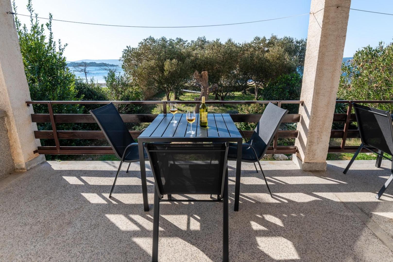 Beachfront Apartment Lostura トゥラニ エクステリア 写真